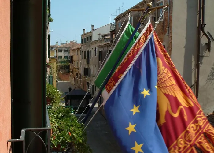 Apostoli Palace
